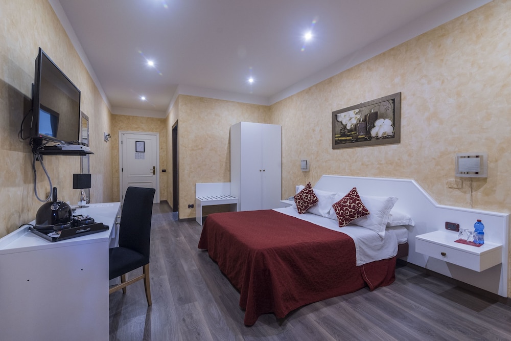 Junior Suite, 1 Double Bed, Terrace, Garden View photo 3