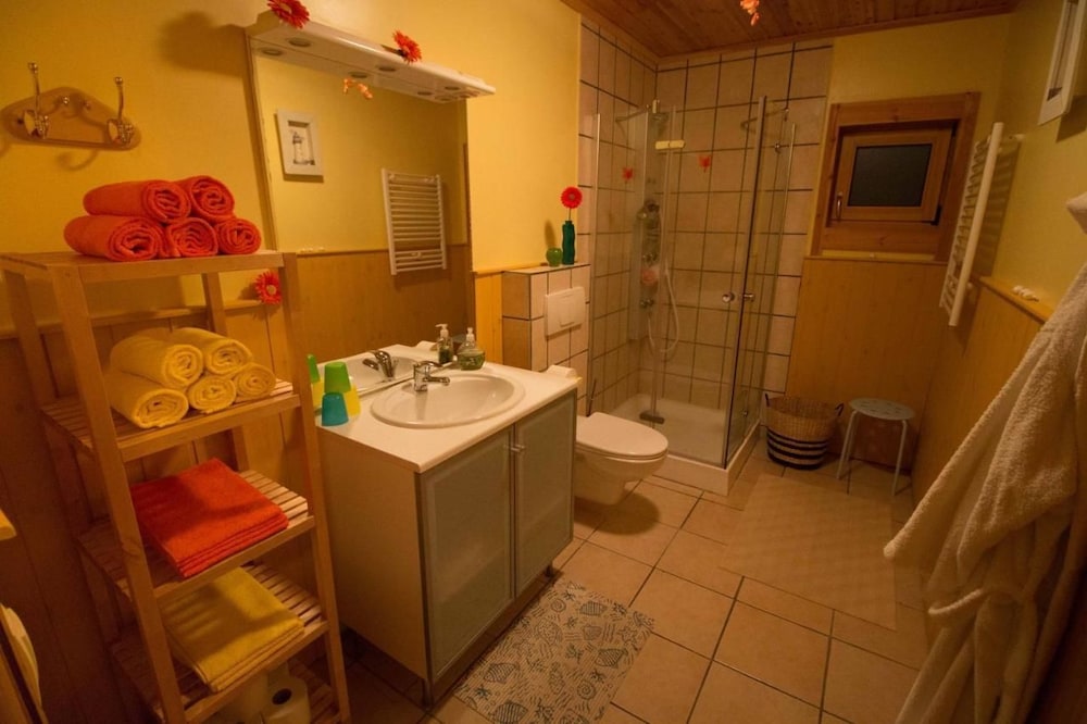 Double or Twin Room, Shared Bathroom photo 2