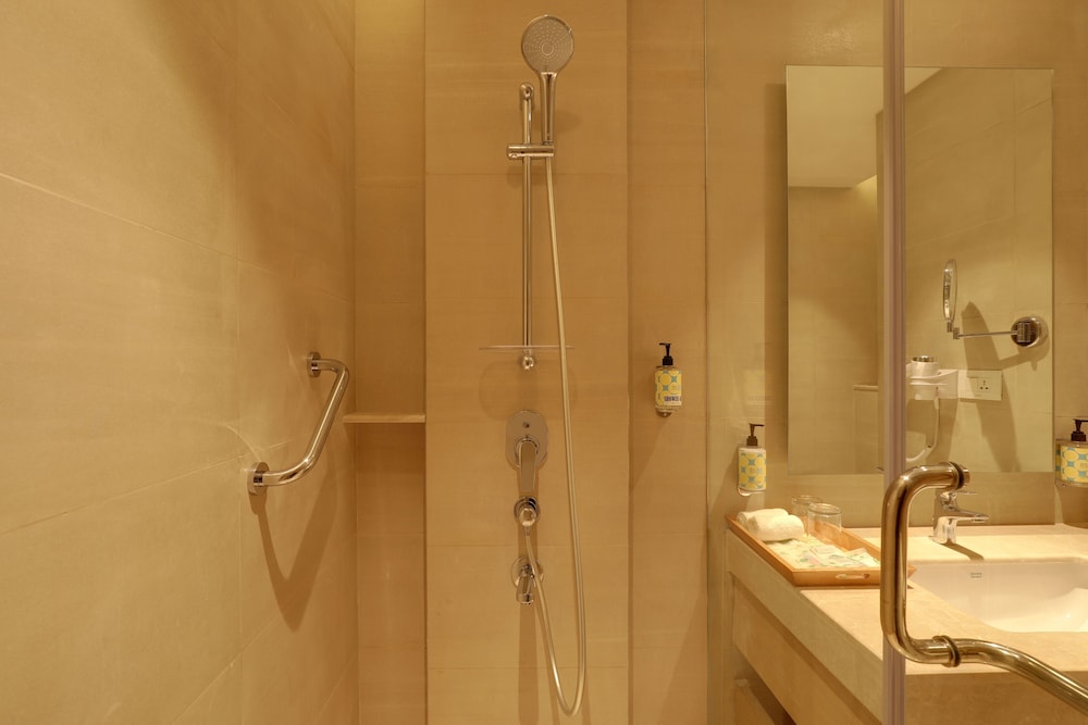 Deluxe Twin Room - Photo 6