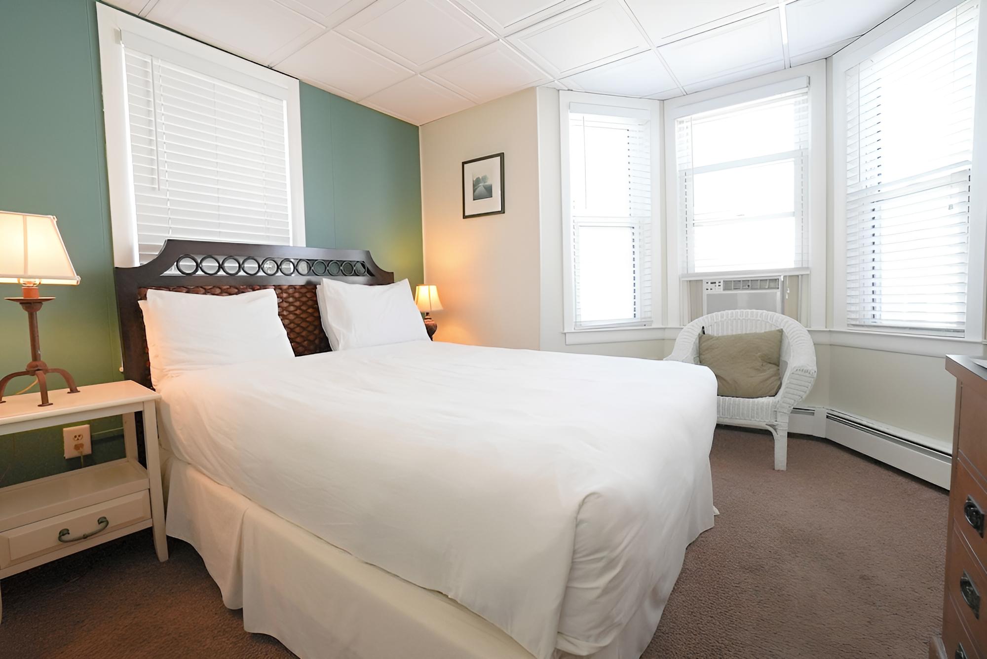 Basic Double Room