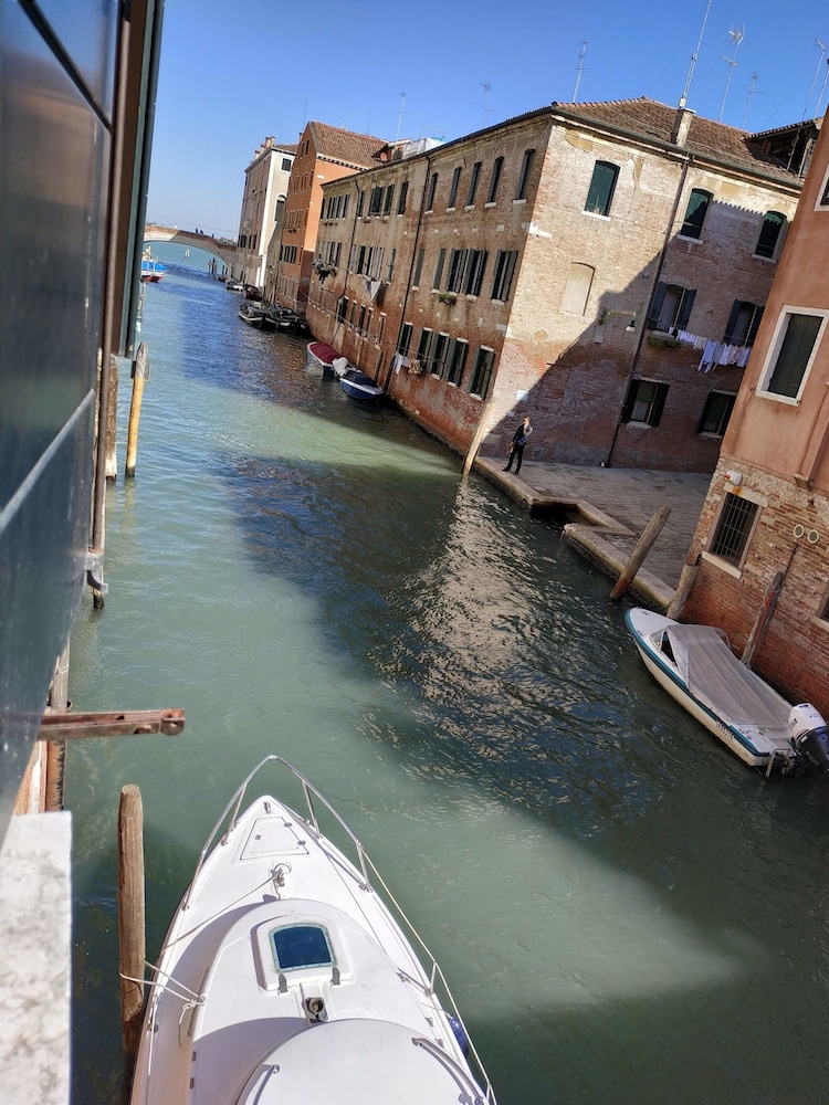Standard Double Room, Canal View photo 1