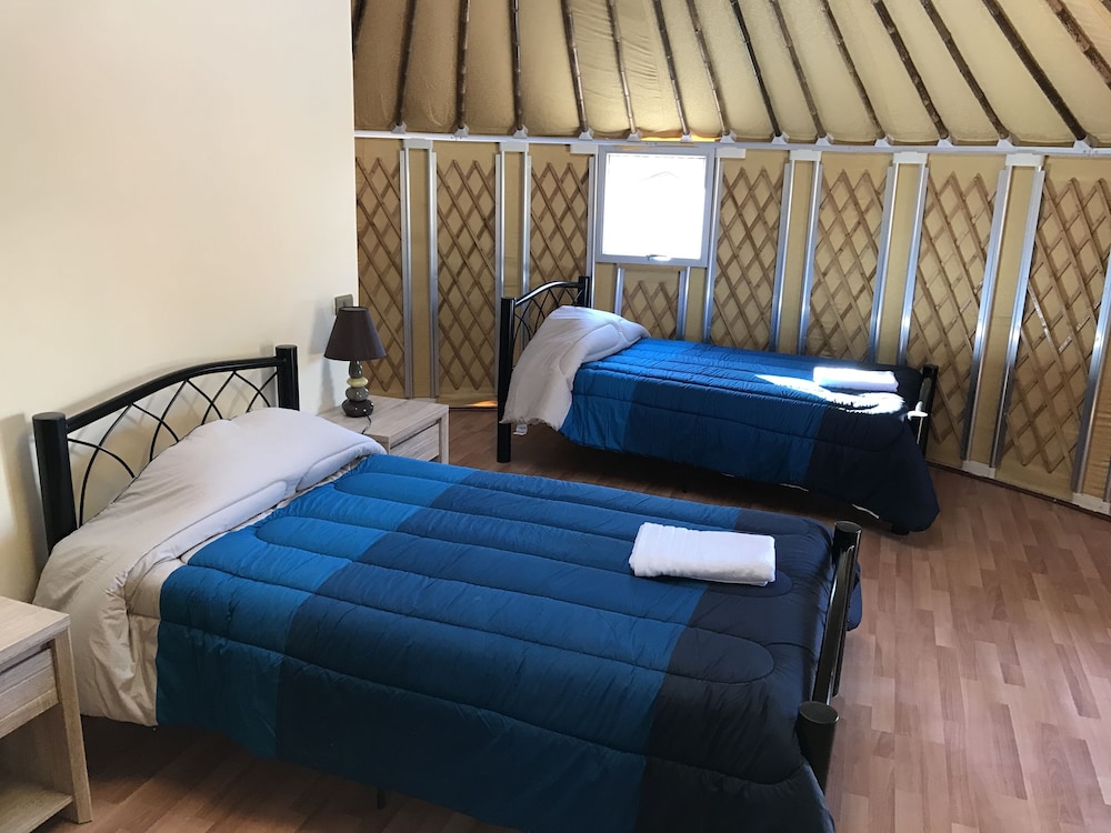 Bungalow, 3 Twin Beds photo 2