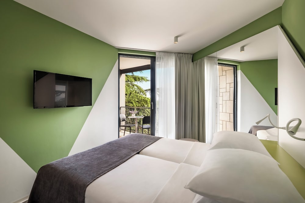 Comfort Double Room with Seaside balcony, additional bed