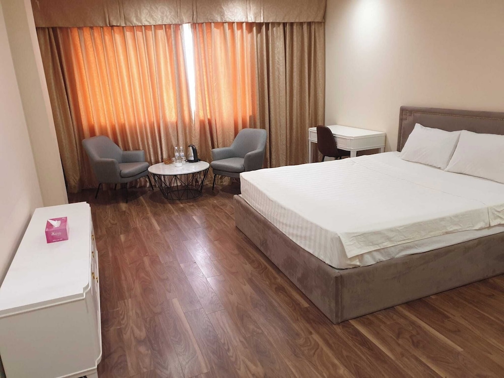 Superior Double Room, City View