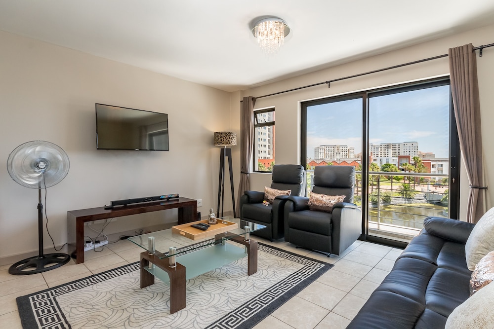 Luxury Apartment, 1 Bedroom (202W)