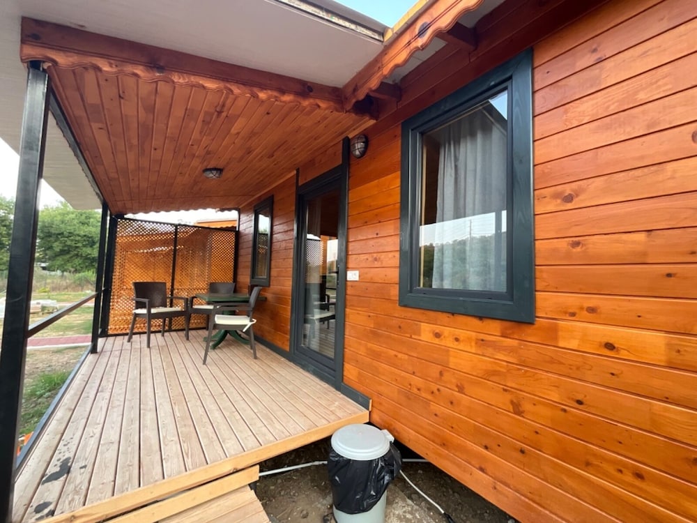 Superior Bungalow photo 2