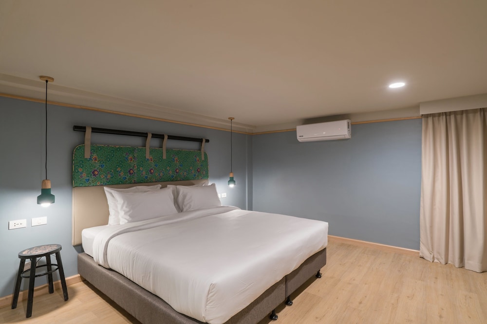Superior King or Twin Room - Photo 8