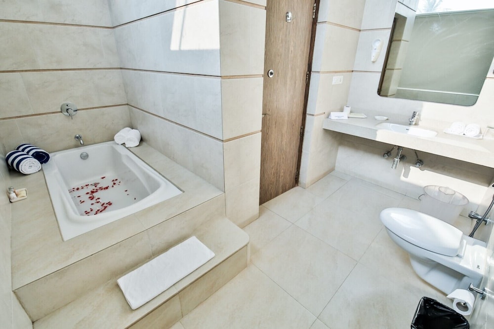Duplex - Photo 2