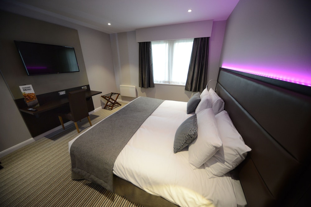 Premium Double or Twin Room photo 3