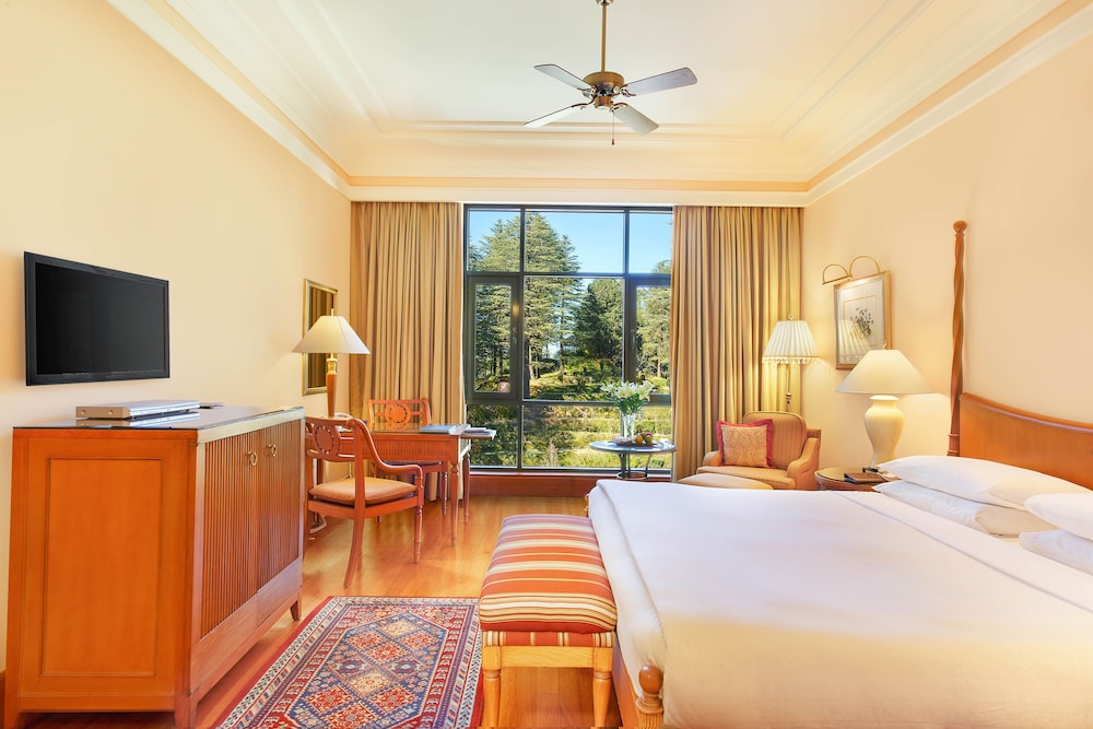Deluxe Room, 1 King Bed, Garden View