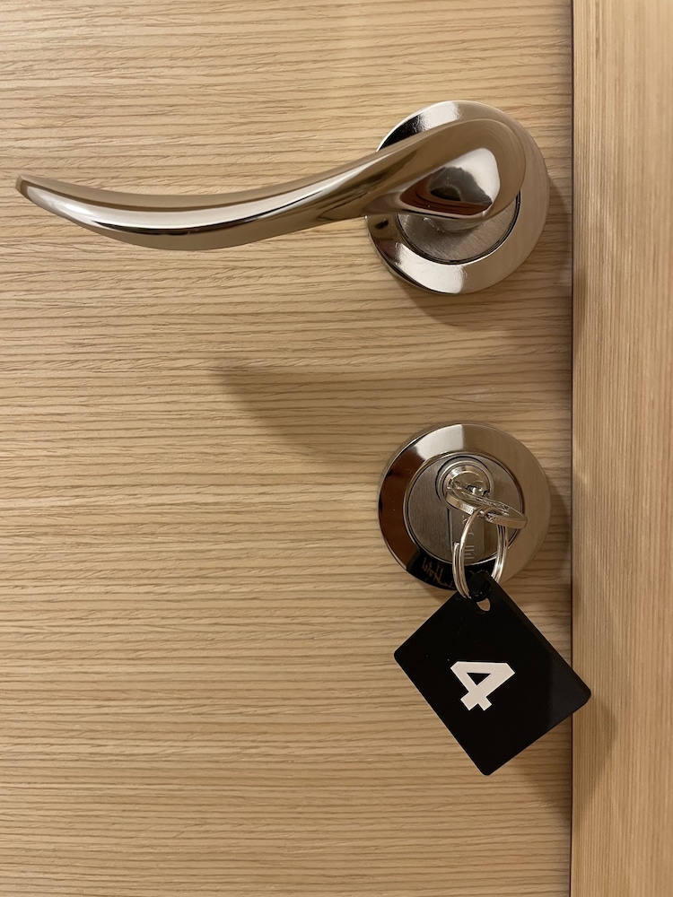 Standard Triple Room - Photo 10