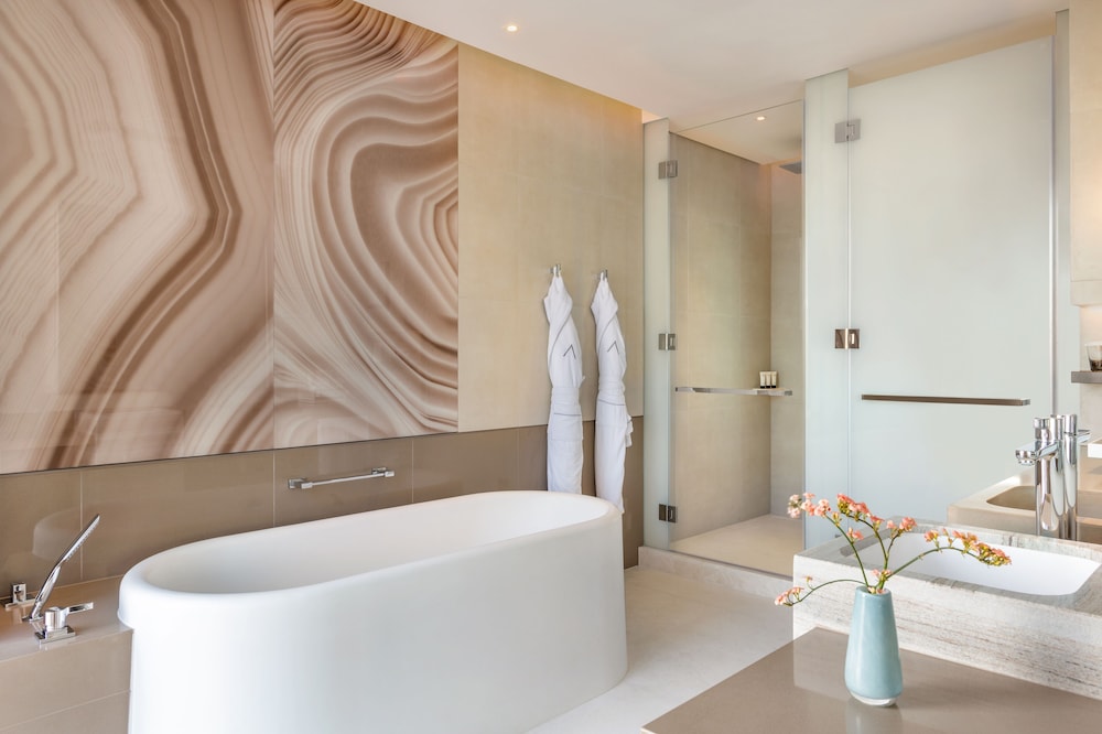 Premier Marina City View Room King photo 3