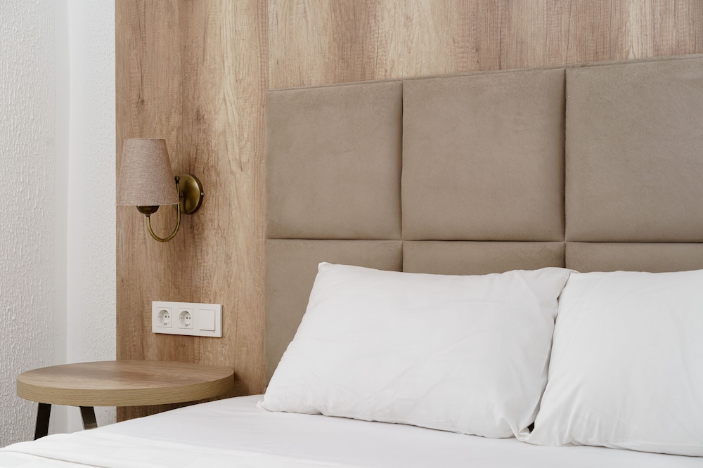 Superior Double or Twin Room, Balcony - Photo 9