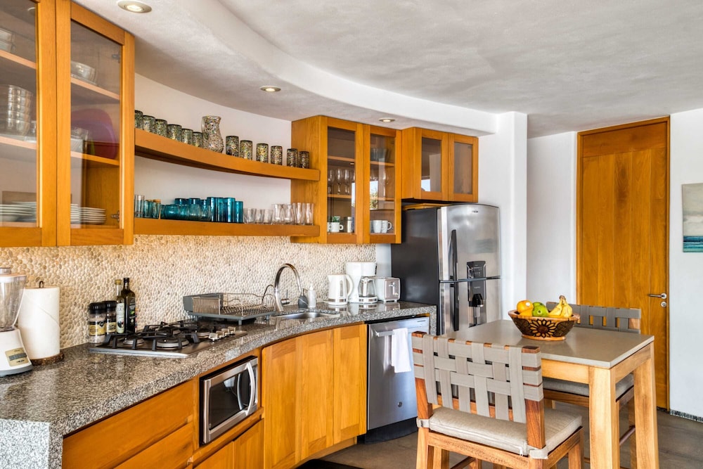 Exclusive Apartment, Ocean View photo 3