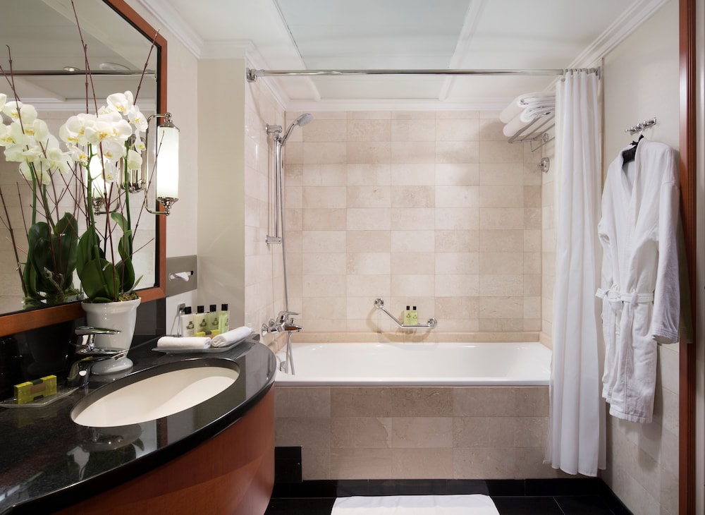 Junior Suite, 1 Queen Bed, River View - Photo 9