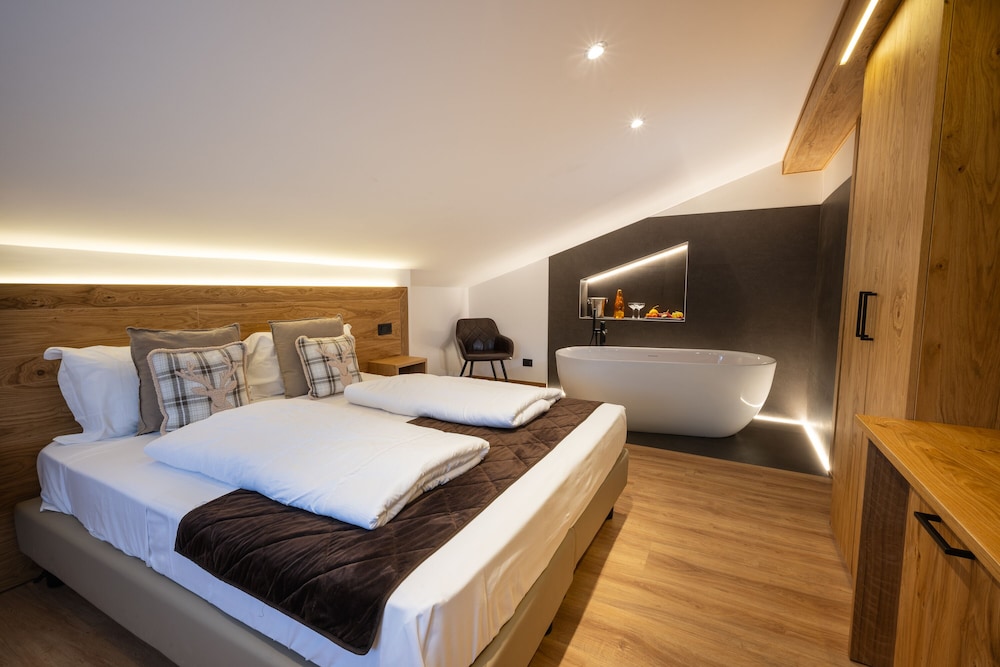 Junior Room, 2 Bedrooms, Tower photo 3