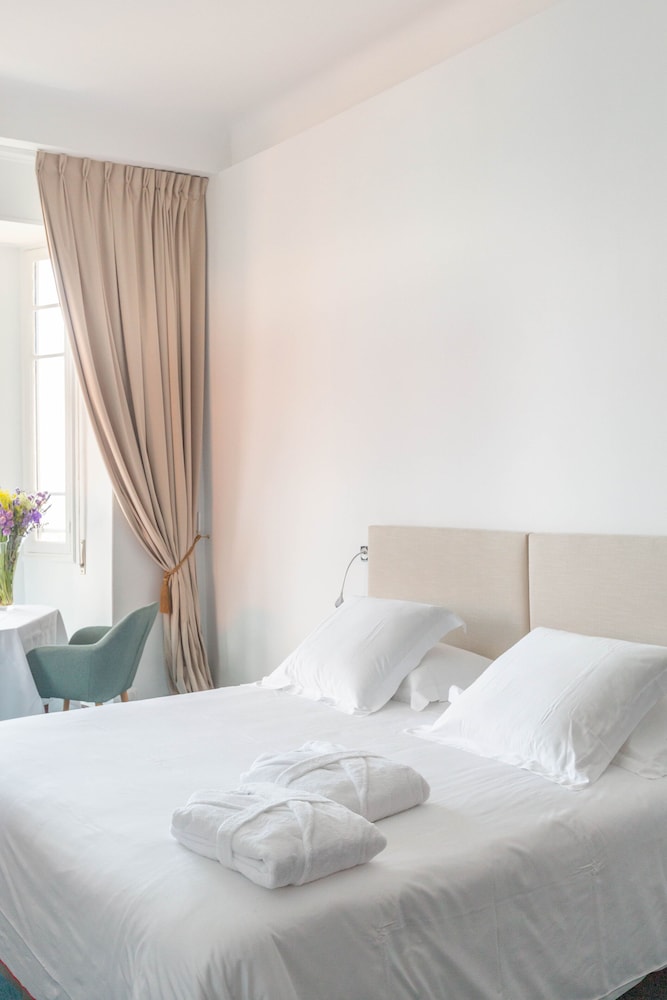 Chambre Triple, Vue Mer, avec spa (Le Lagon) photo 2