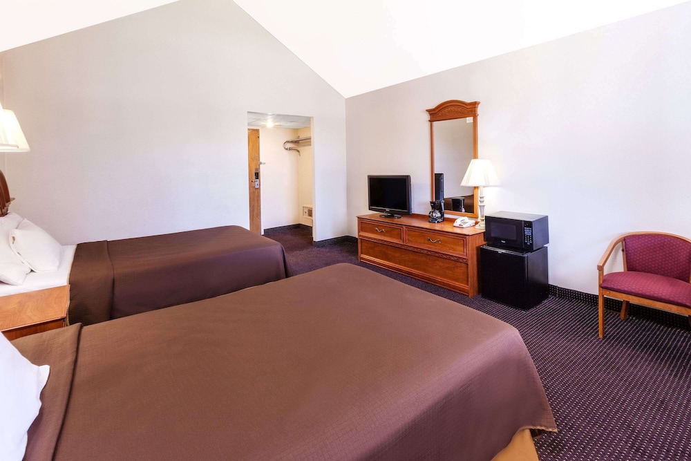 Double Room, 2 Double Beds - Photo 1