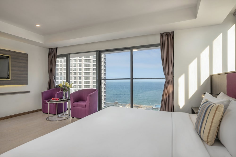 Executive Room, Balcony, Beach View