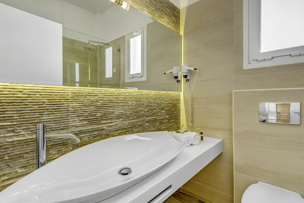 Standard Double or Twin Room, 1 Bedroom - Photo 12