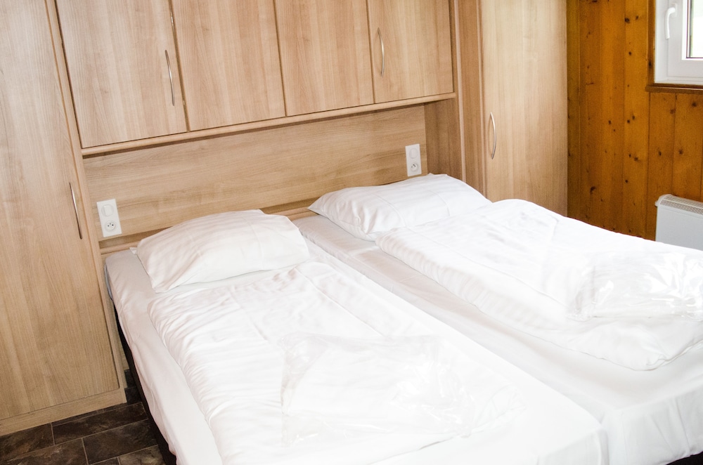 Comfort Chalet, 3 Bedrooms, Terrace (La Lune) photo 3