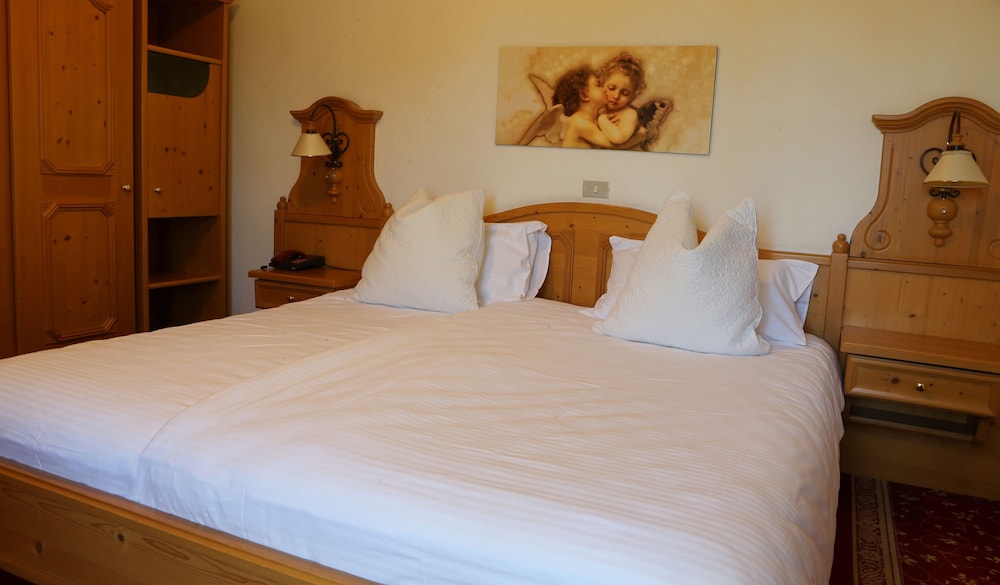 Standard Room photo 2