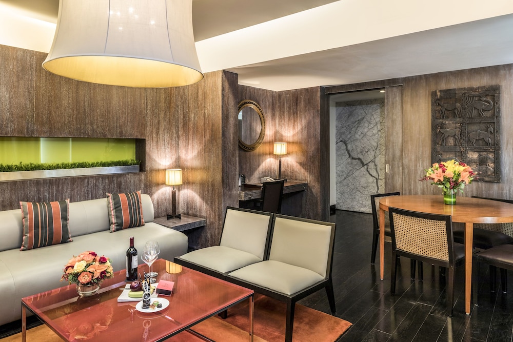Presidential Suite photo 1