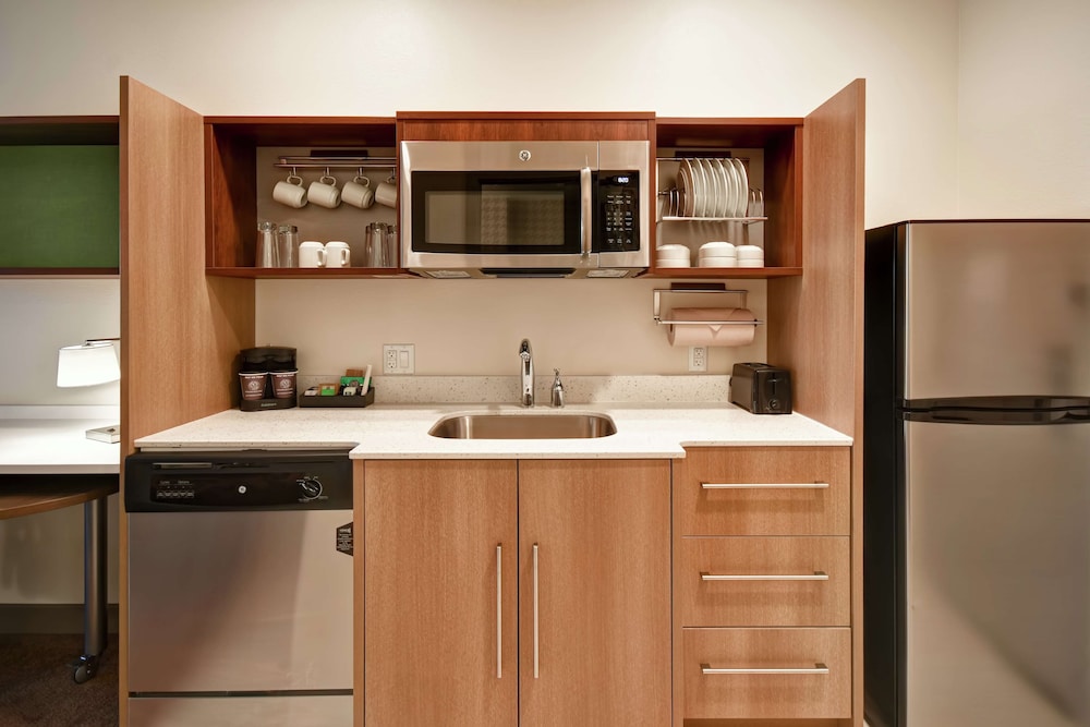 Studio, 1 Queen Bed, Mountain View