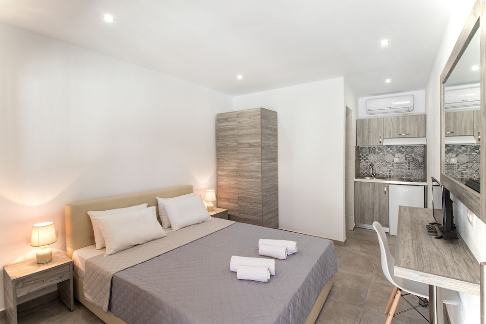 Classic Double Room, Garden View