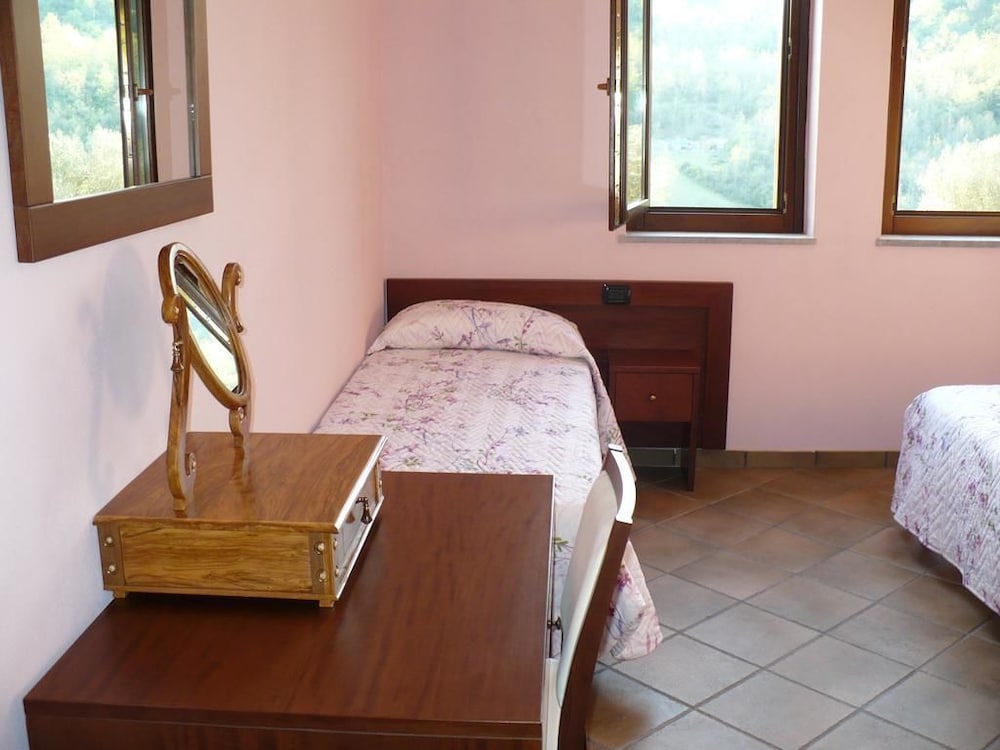 Standard Triple Room, Garden View photo 1