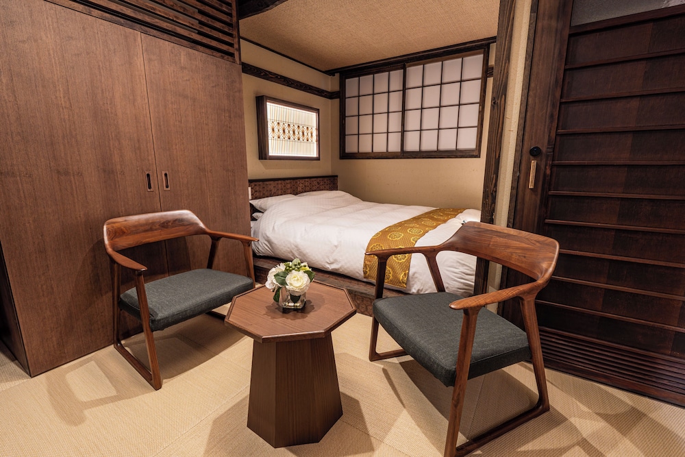 KOTO(1 Queen Bed, No Bath, Non-Smoking) - Photo 3