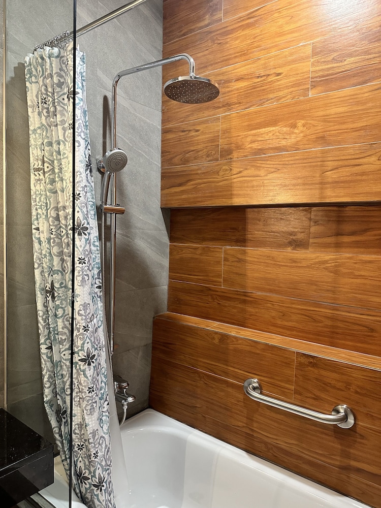 Superior Triple Room - Photo 9