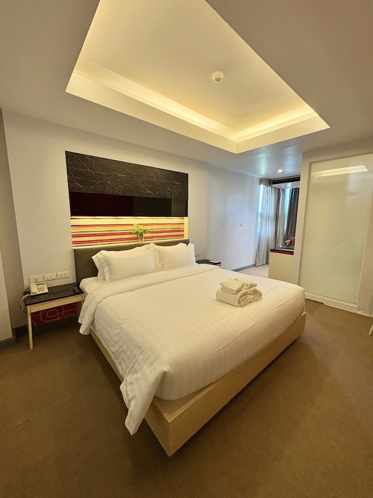 Grand Double Room, City View photo 1