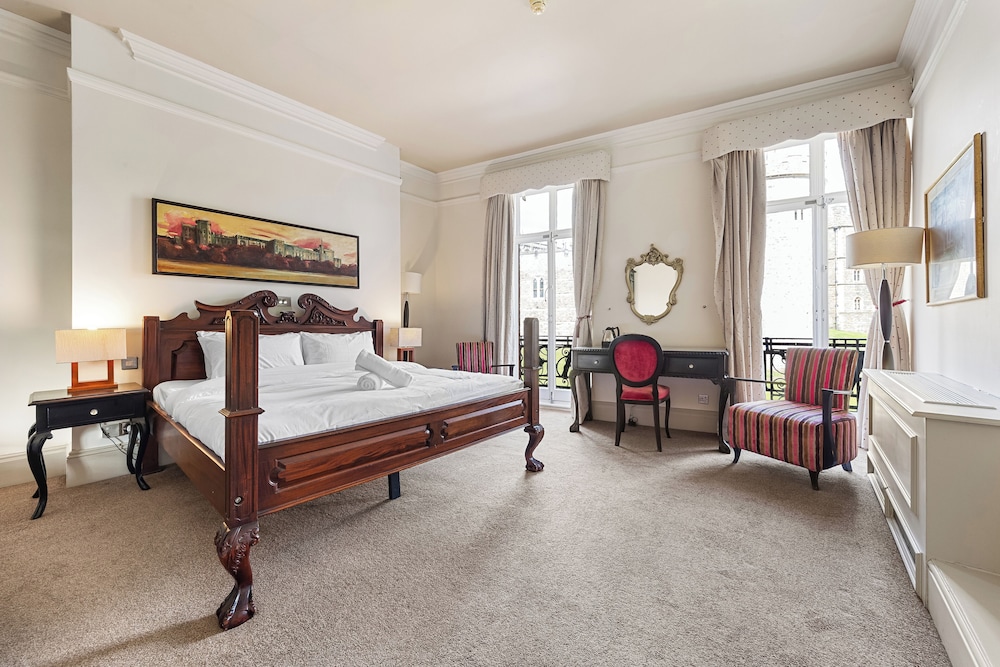 Deluxe room with castle view(disability) photo 1