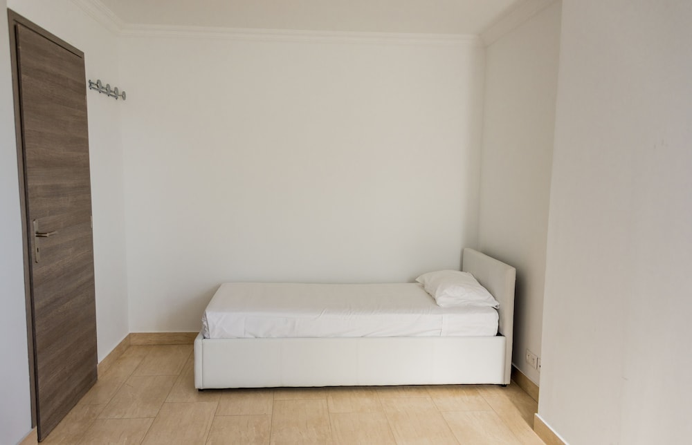 Comfort Apartment, 1 Bedroom, Patio, Oceanfront (in a side building) photo 3