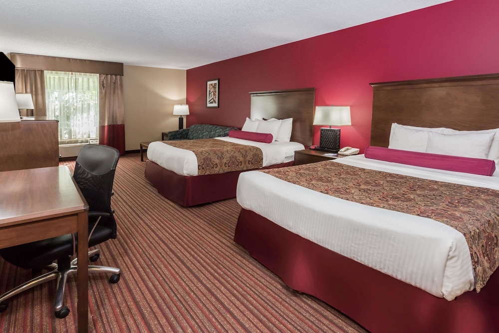Suite, 2 Queen Beds, Non Smoking - Photo 1
