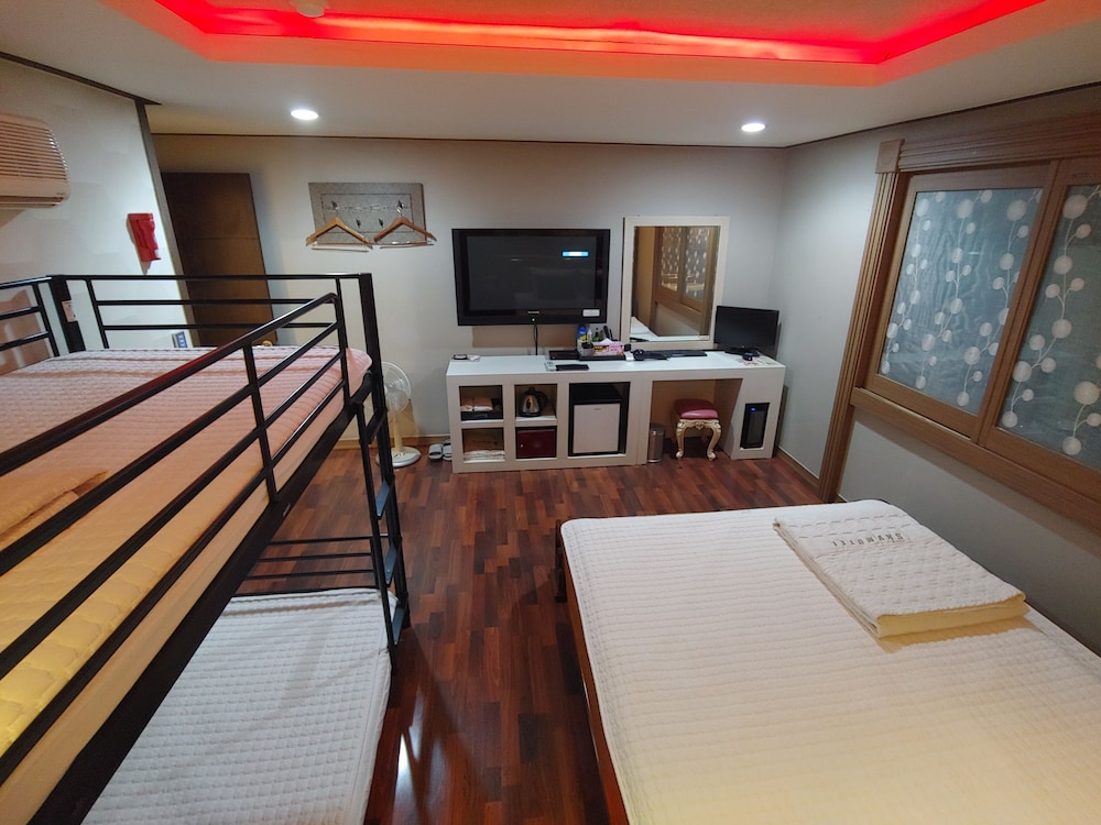 Comfort Room photo 1
