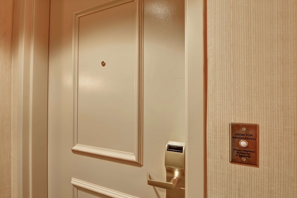 Suite, Two Queen Beds, Accessible - Photo 1