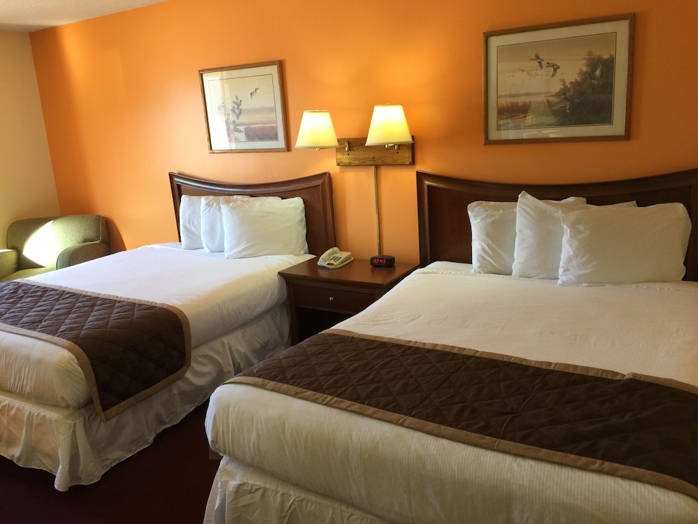 Standard Room, 2 Queen Beds photo 2