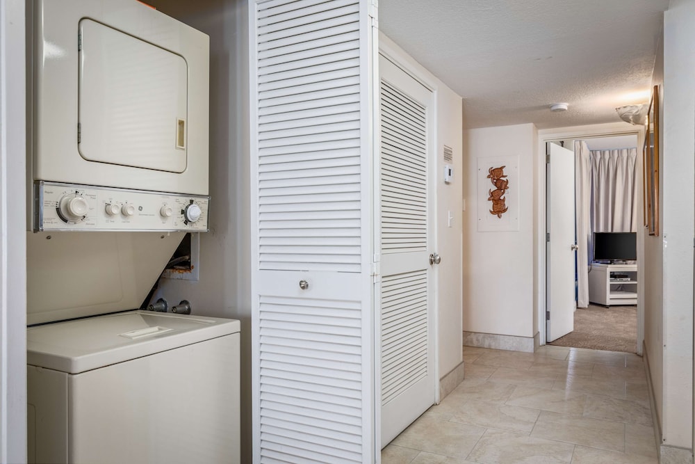 Suite, 2 Bedrooms, Ocean View (2 Bathrooms) - Photo 7