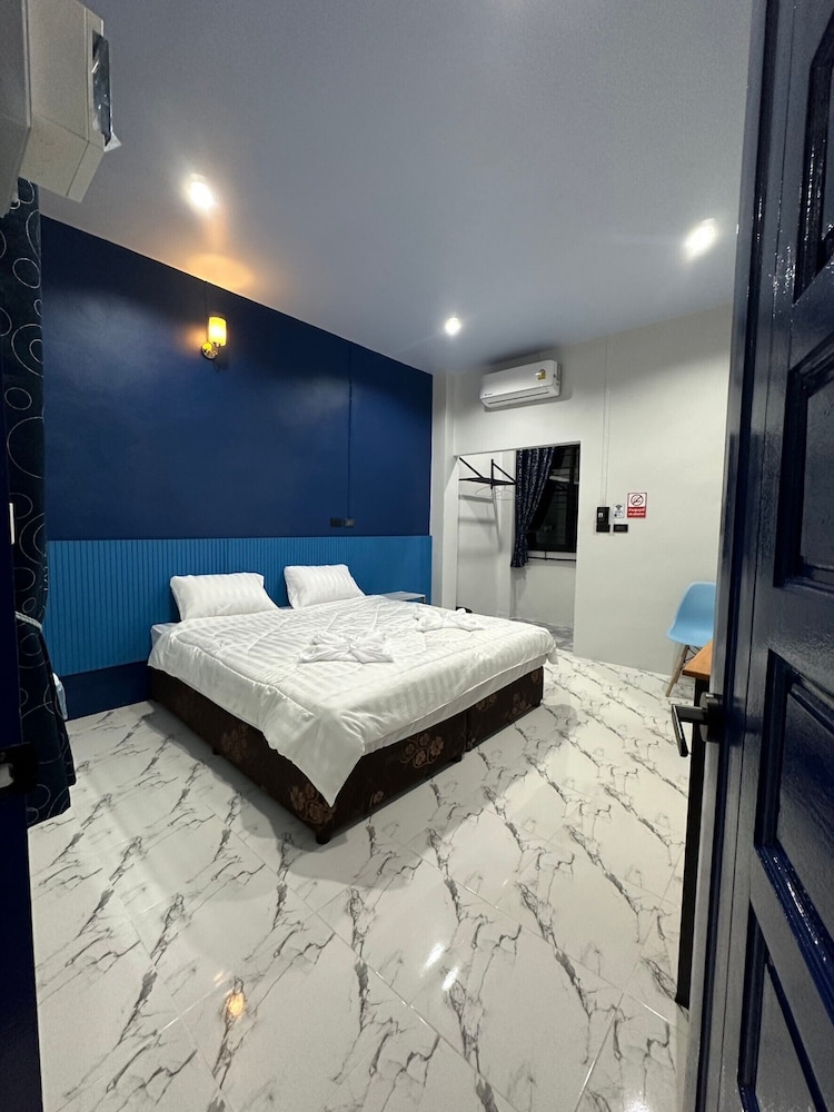 Standard Room, Private Bathroom