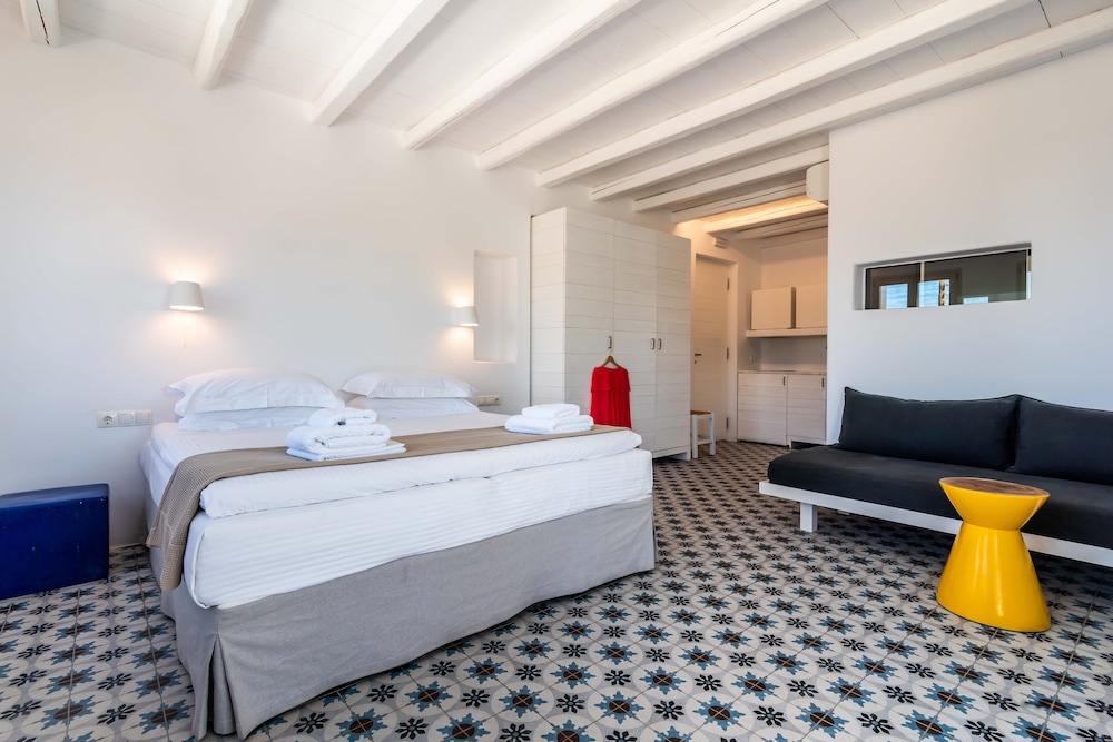 Suite, Hot Tub, Garden View
