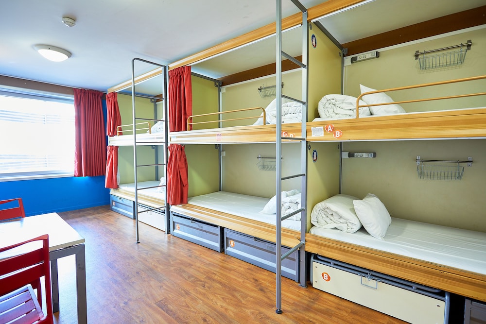 6 Bed Private Room photo 1