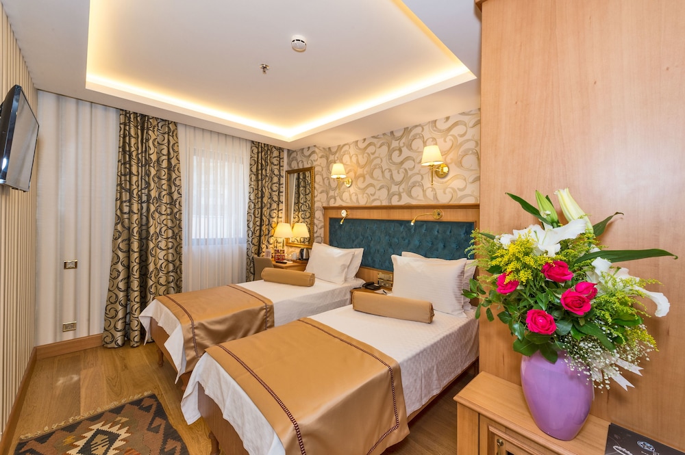 Standard Double or Twin Room photo 1