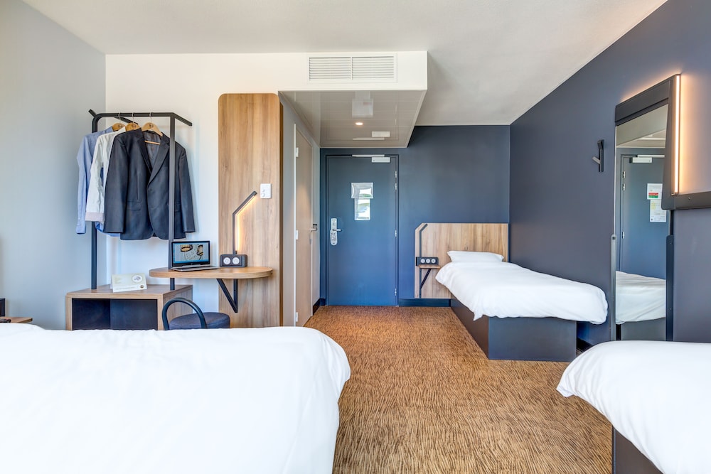 Quadruple Room - Photo 2
