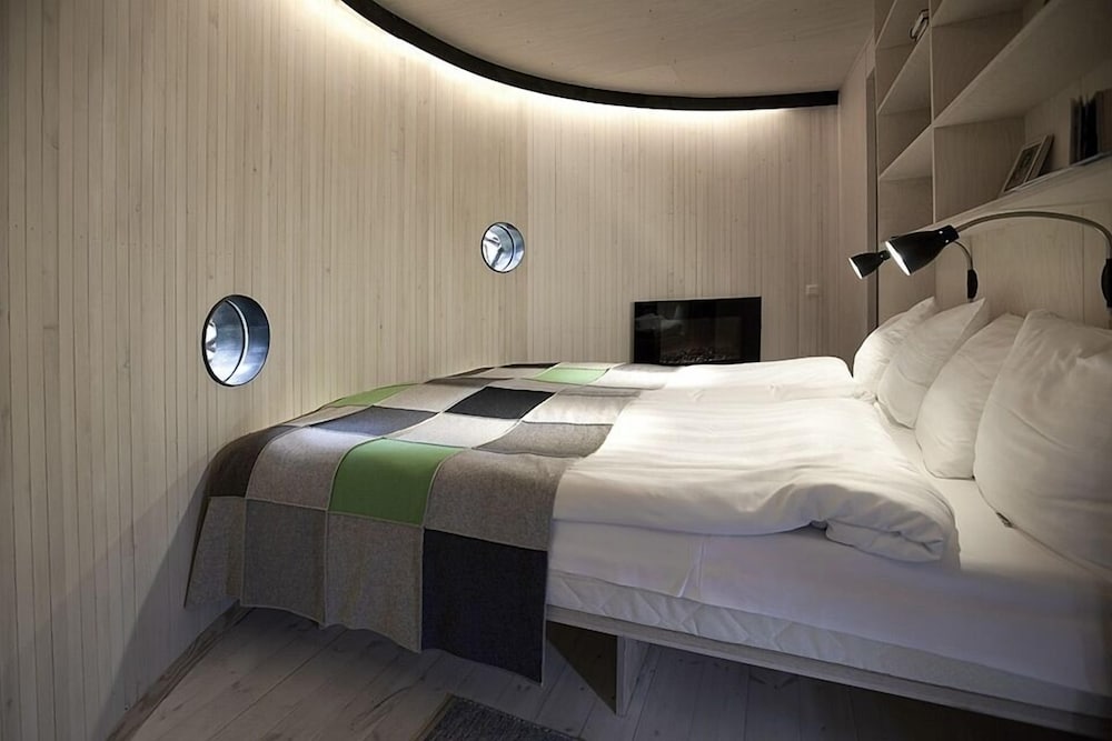 The Bird's Nest photo 1