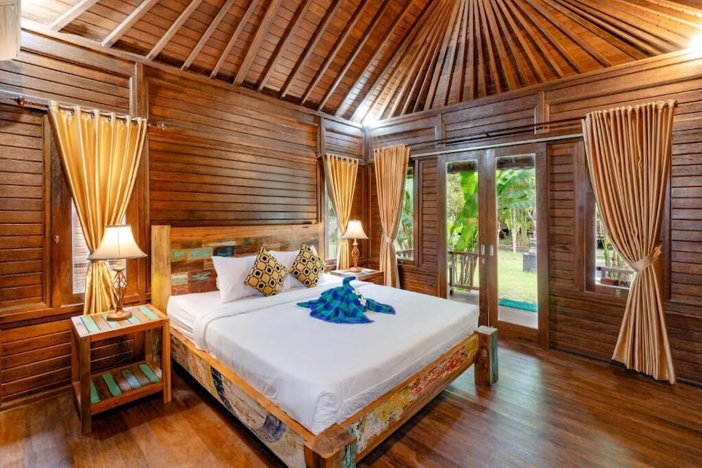 Basic Double Room, Pool View photo 1