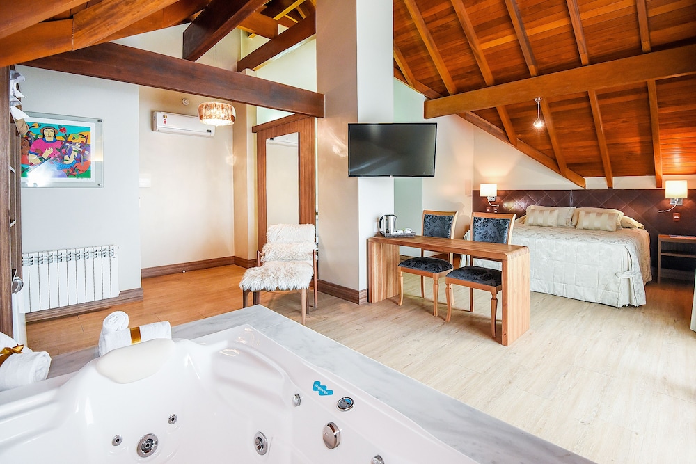 Master Suite with Hot Tub