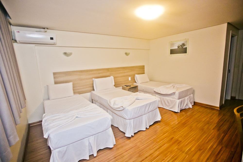 Executive Triple Room, Multiple Beds photo 2