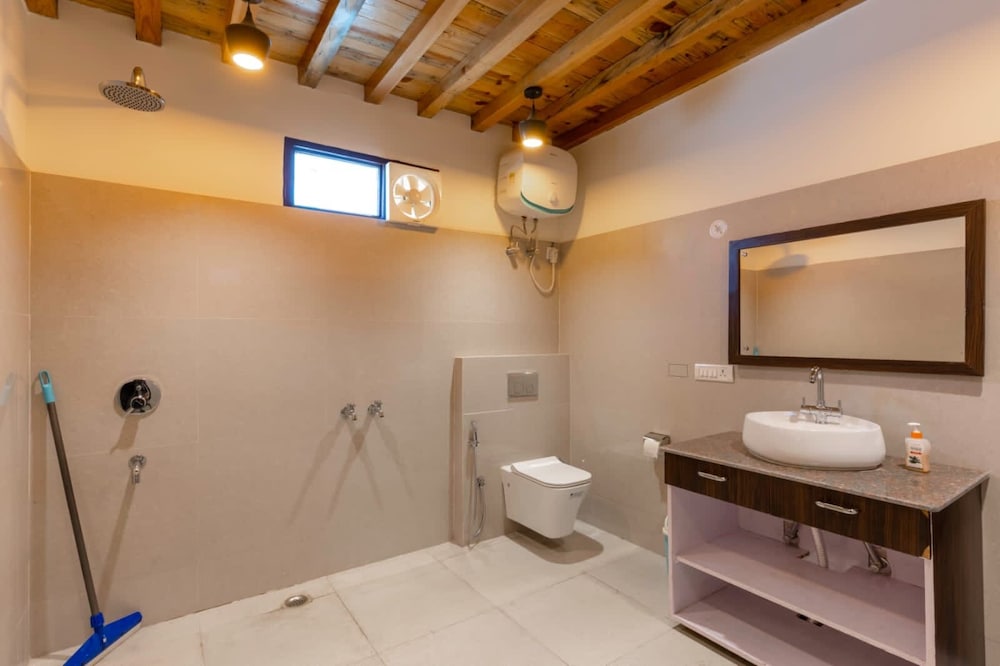 Parijat Suite Himalayan View with Balcony photo 3
